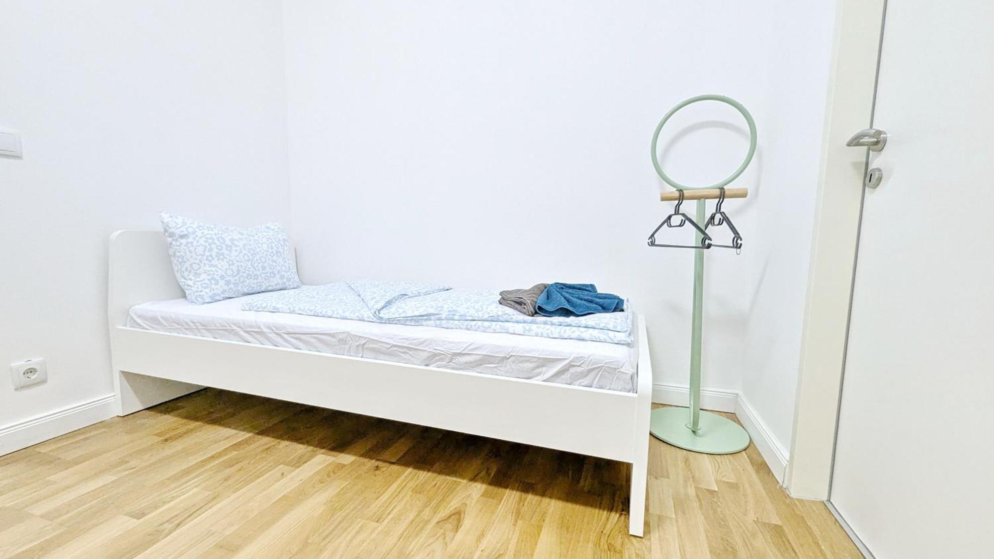 Spacious In A Lively Area Vienna